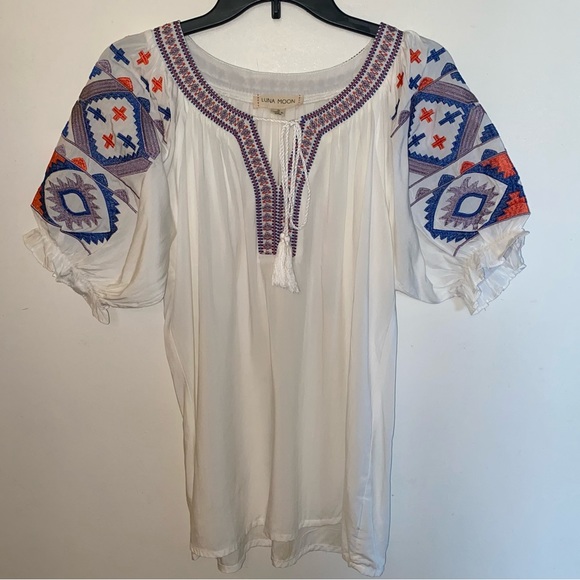 Luna Moon Tops - Luna Moon Size: Small Boho Embroidered Peasant Blouse